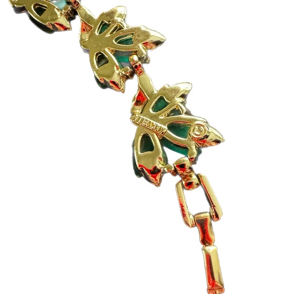 Vintage Marvella Gold-Tone Leaf Link Bracelet - Picture 5 of 9